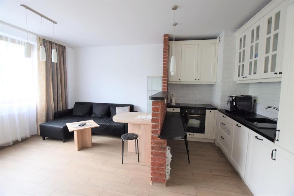 Apartament Z Podziemnym Parkingiem Ulica Wroclawska Krakau Exterior foto